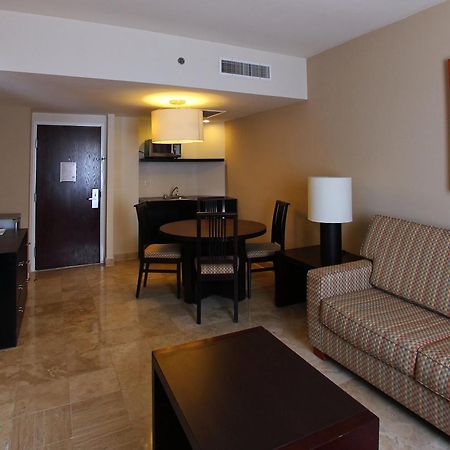 Fiesta Inn Коацакоалкос Екстериор снимка