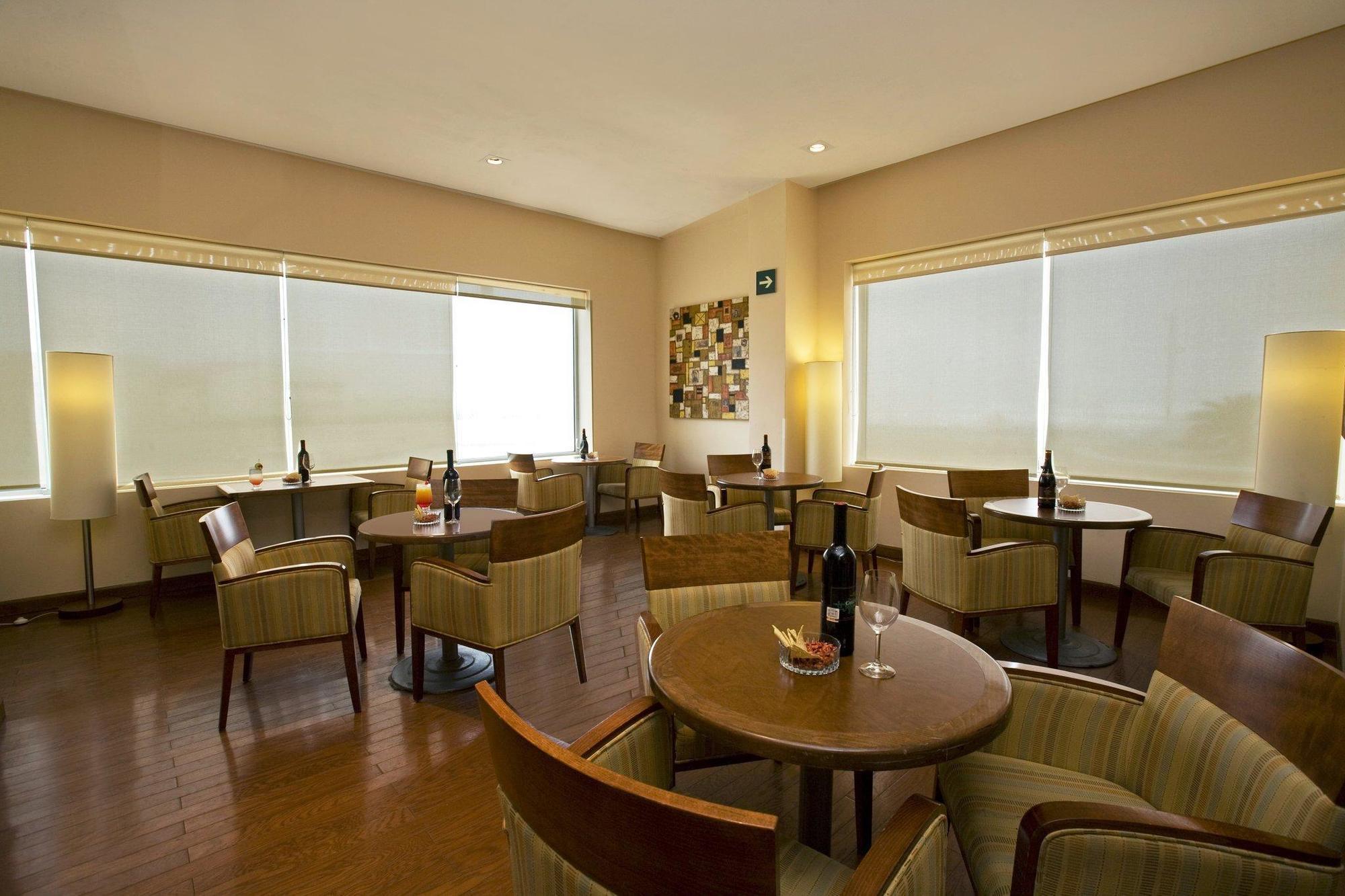 Fiesta Inn Коацакоалкос Екстериор снимка