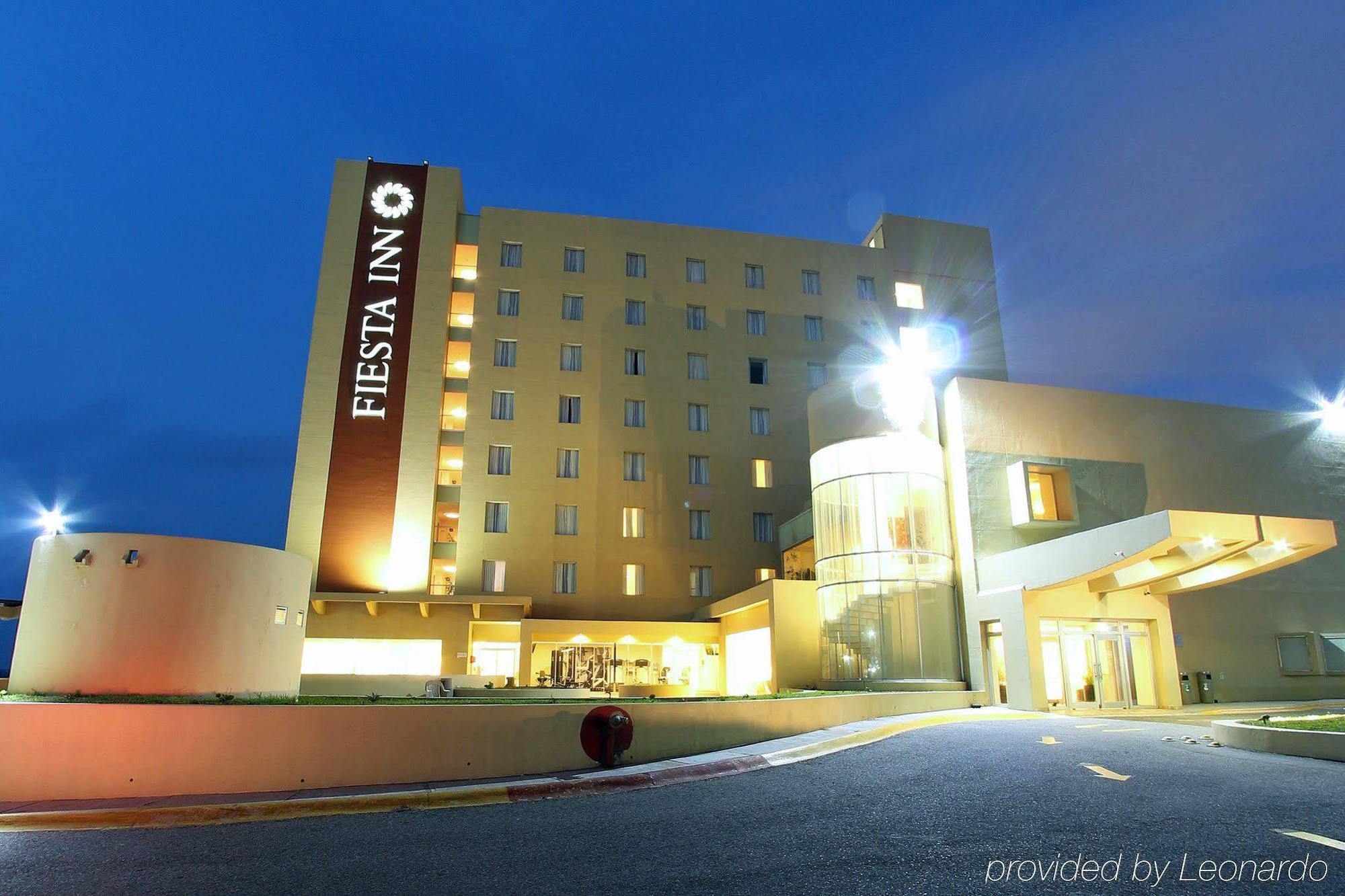 Fiesta Inn Коацакоалкос Екстериор снимка