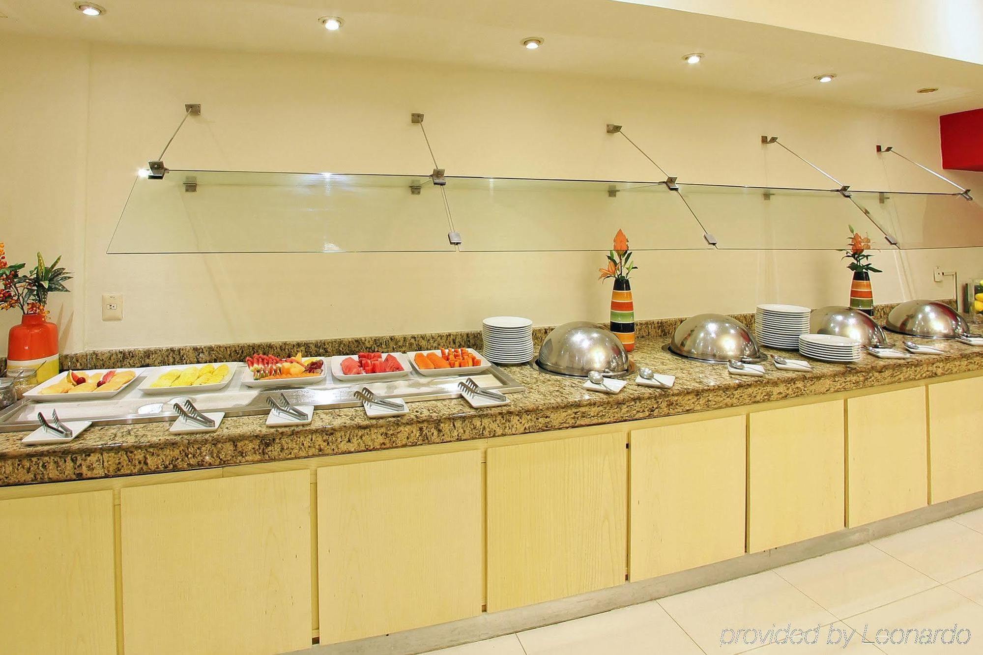 Fiesta Inn Коацакоалкос Екстериор снимка