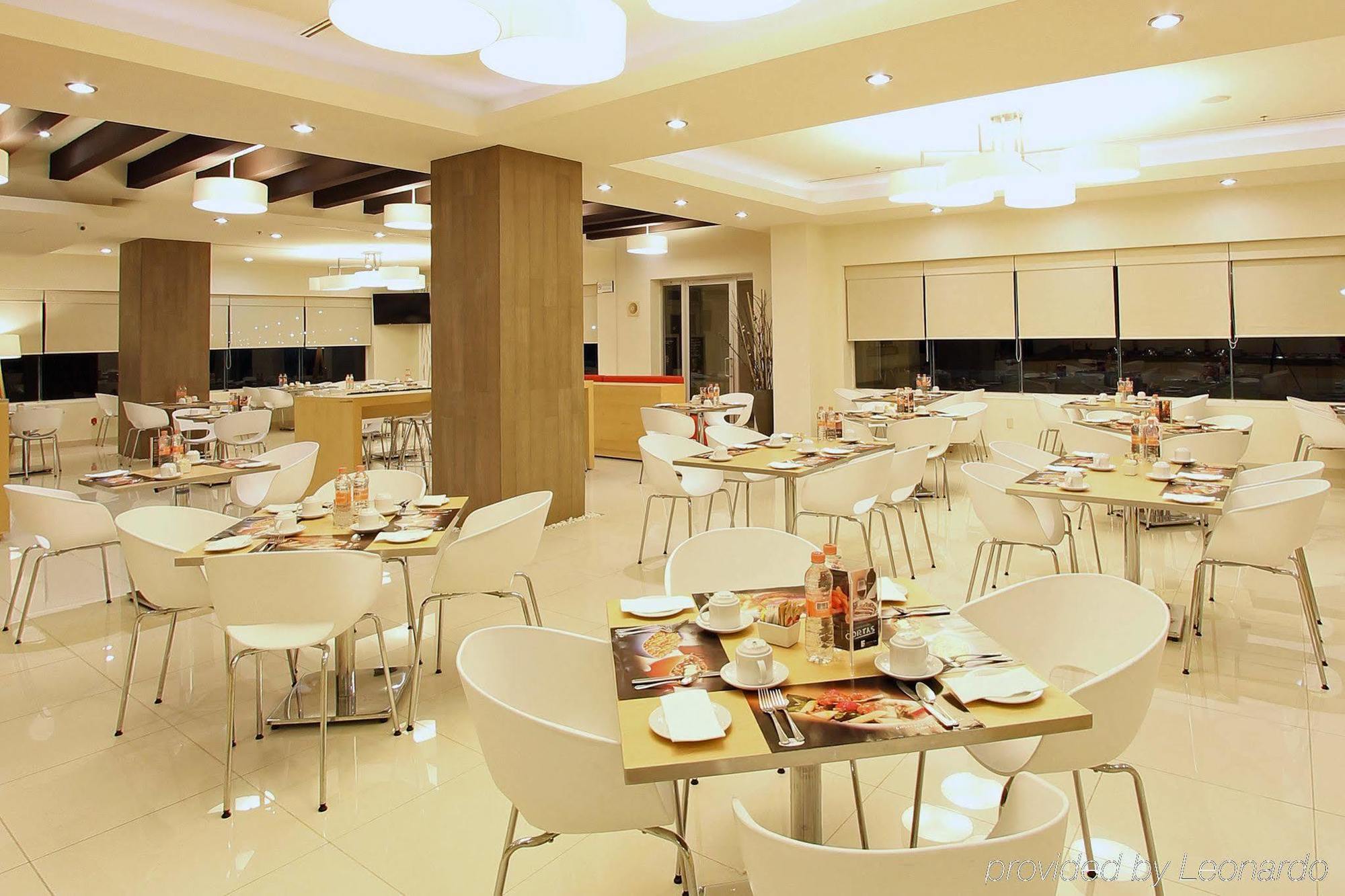 Fiesta Inn Коацакоалкос Екстериор снимка